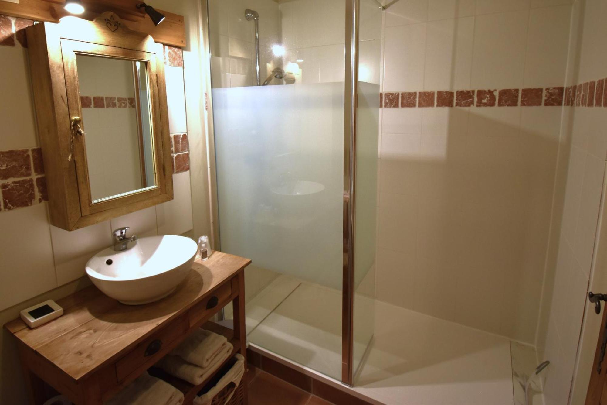 Le Bourg-dʼOisans 샹브레스 드 호테스 라 클레 데 부아 B&B 외부 사진